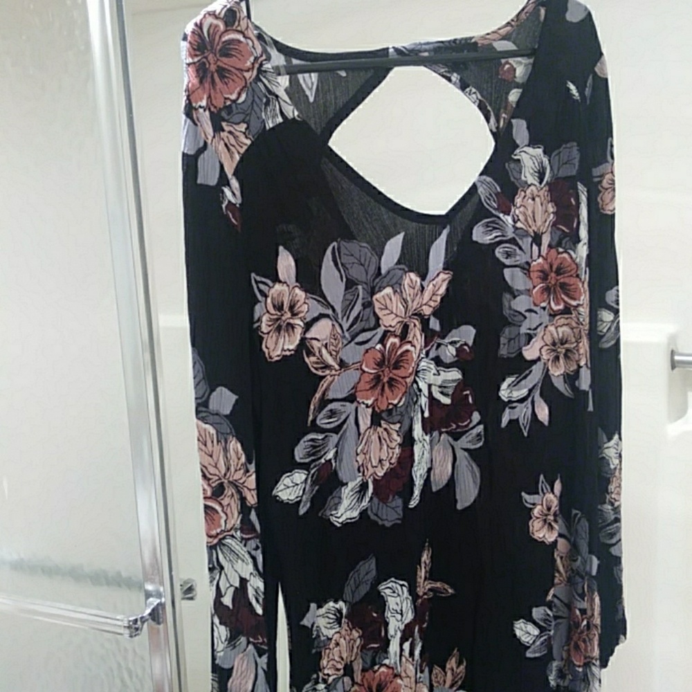 Beachy, elegant flirty boardwalk dress!